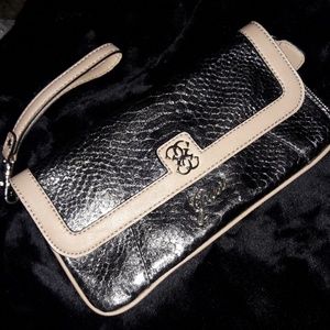 EUC Guess Leather Wristlet Clutch